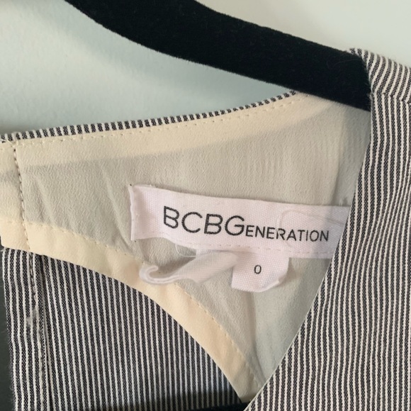 Romper casual but elegant . Open back - Picture 2 of 4